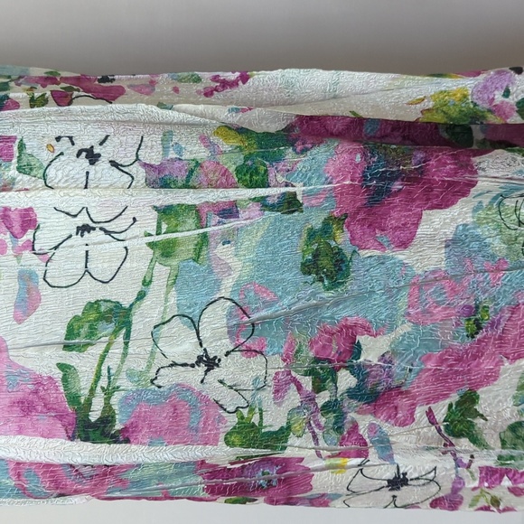 KOMAROV | White & Floral Long Crinkle Dress with Cap Flutter Sleeves, Size S - Picture 5 of 16